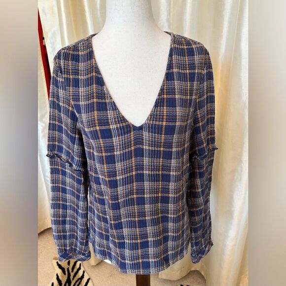 Madewell size medium gently worn Plaid V-Neck Ruffle Top - Picture 7 of 10